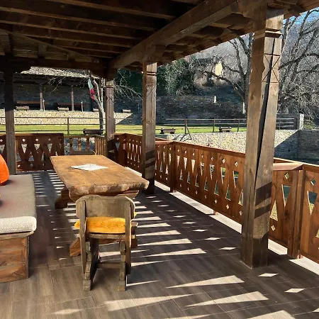 Vladimirov's House , цяла къща