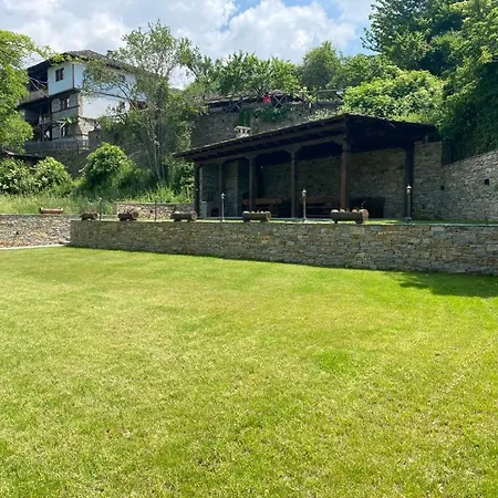 Ferienhaus Vladimirov's House , цяла къща