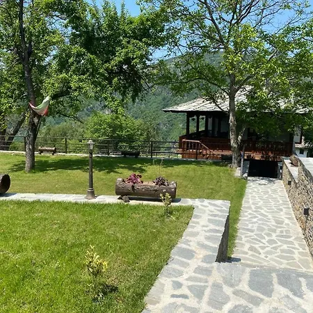 Ferienhaus Vladimirov's House , цяла къща *