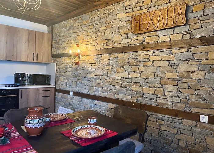 Vladimirov's House , цяла къща