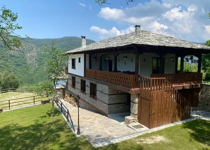 Vladimirov's House , цяла къща *